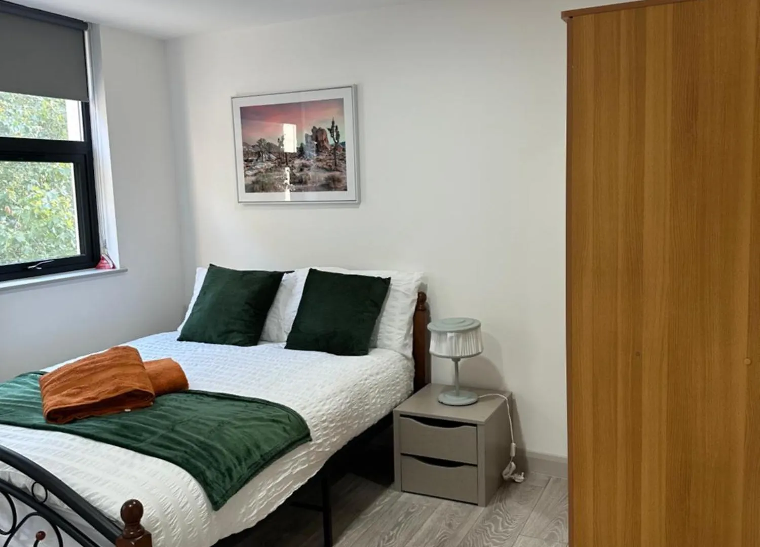 Modern 3 Bedroom With 2 Bathroom In Central London 0*,